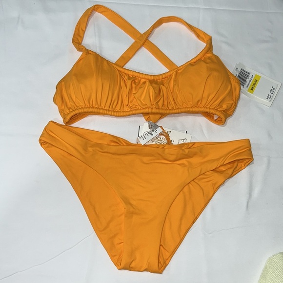 BECCA Santorini Ophelia Shirred Scoop Bralette & Adela Hipster Bottom, M - Picture 2 of 9